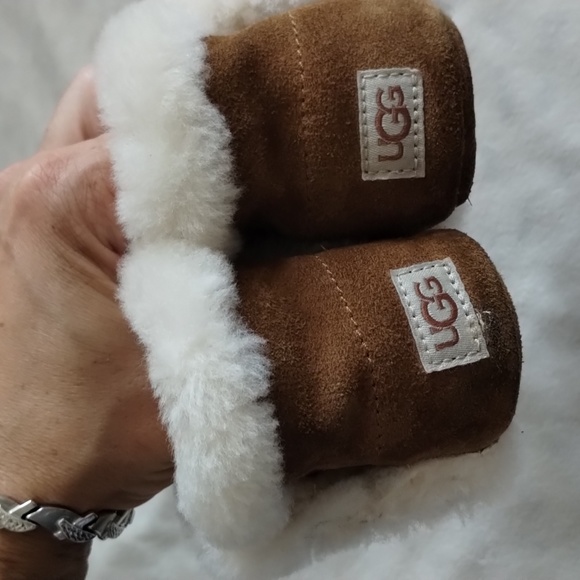 Baby Ugg Booties - Picture 6 of 9